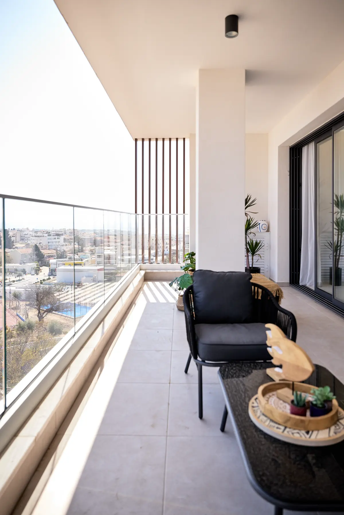 Taras apartamentu z panoramą miasta